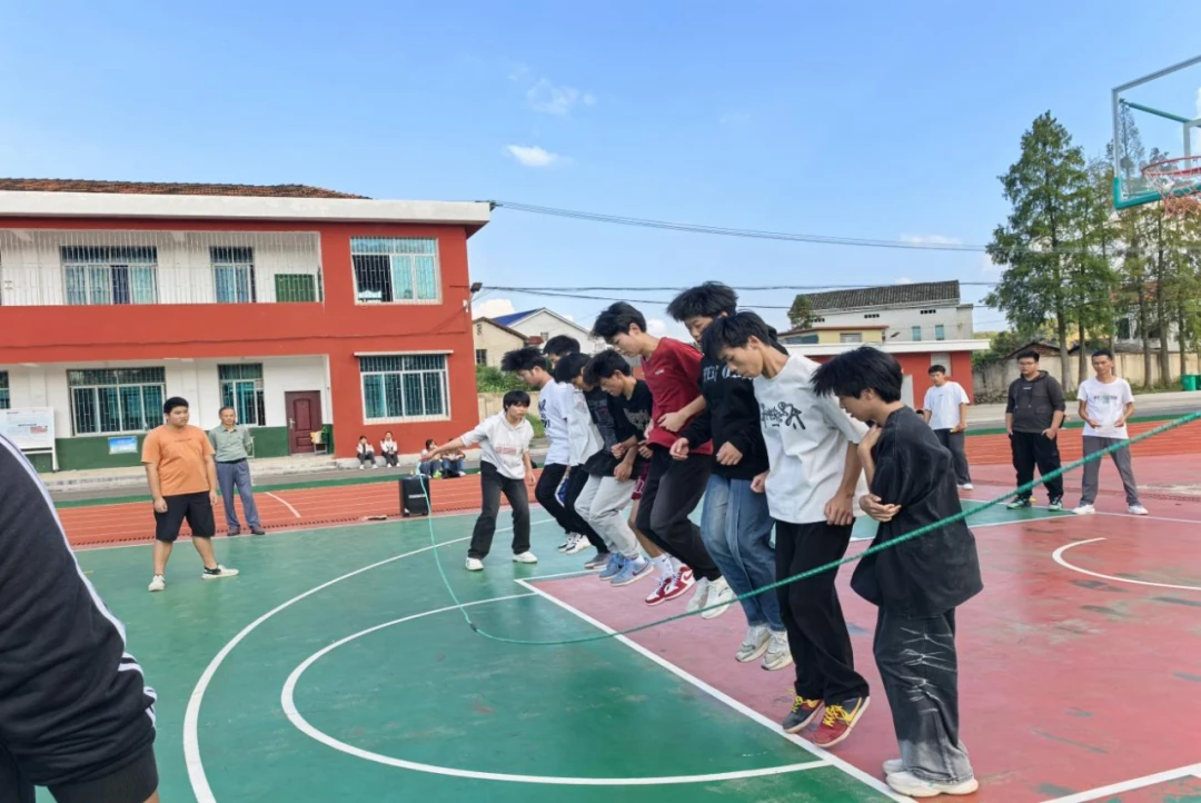 哪里能找到关于智能球衣在篮球训练中应用的信息_1